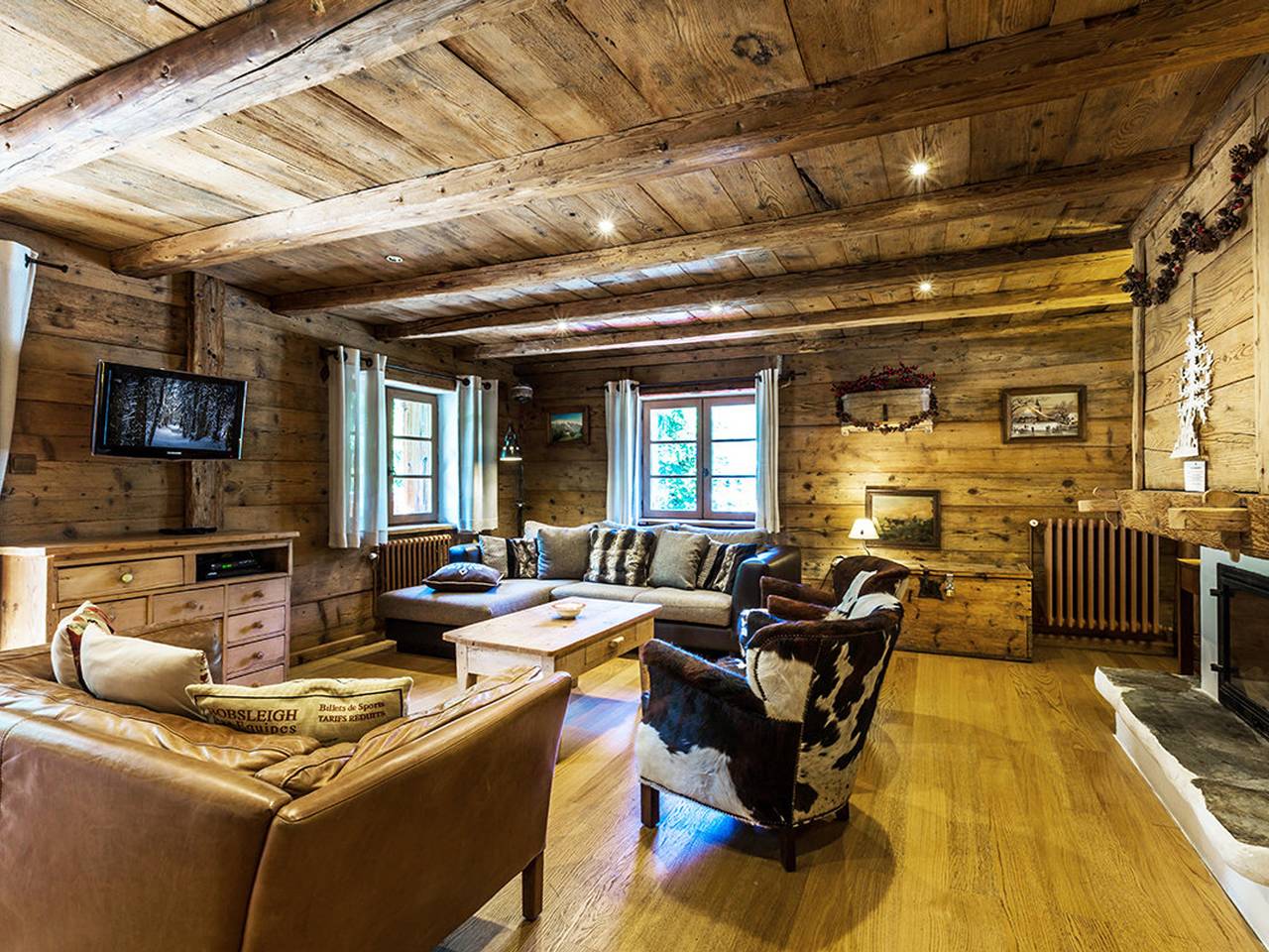 Appartement entier, Appartement de Charme 5 Chambres, Centre de La Clusaz, Cheminée, Wifi, Parking, Animaux Admis in La Clusaz, Région d'Annecy