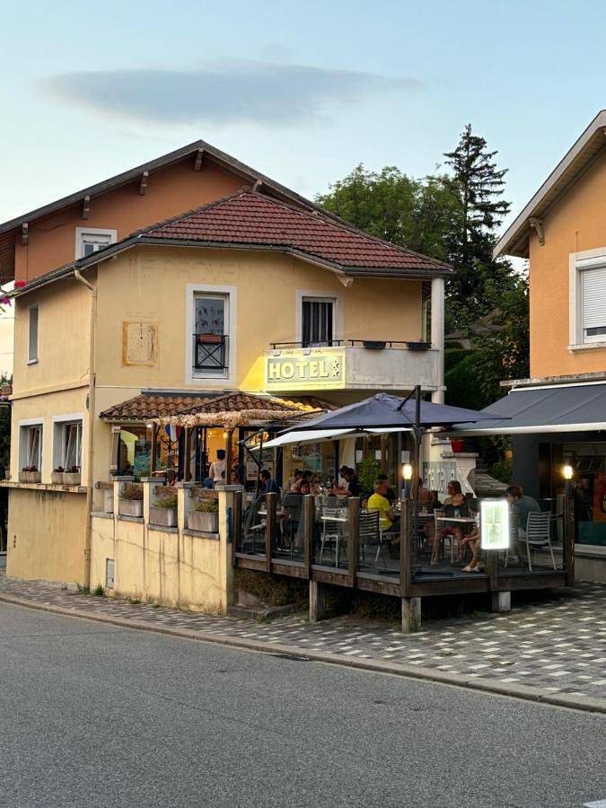 Hôtel-Restaurant Le Hauteville in Plateau d'Hauteville, Belley