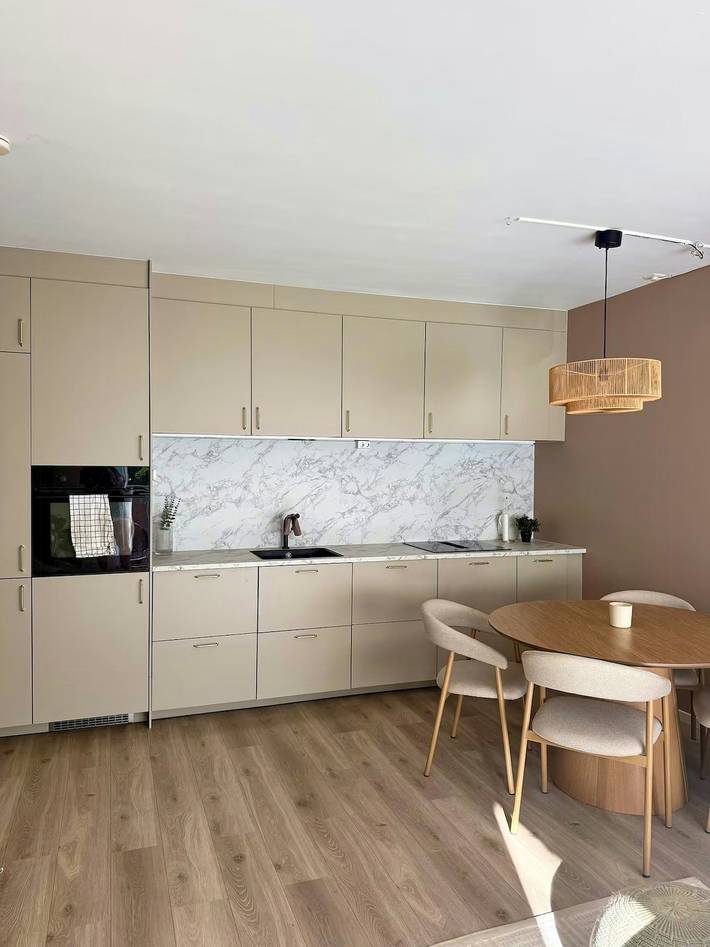 Ganze Wohnung, Helle Wohnung in Storo mit Balkon in Nordre Aker, Oslo