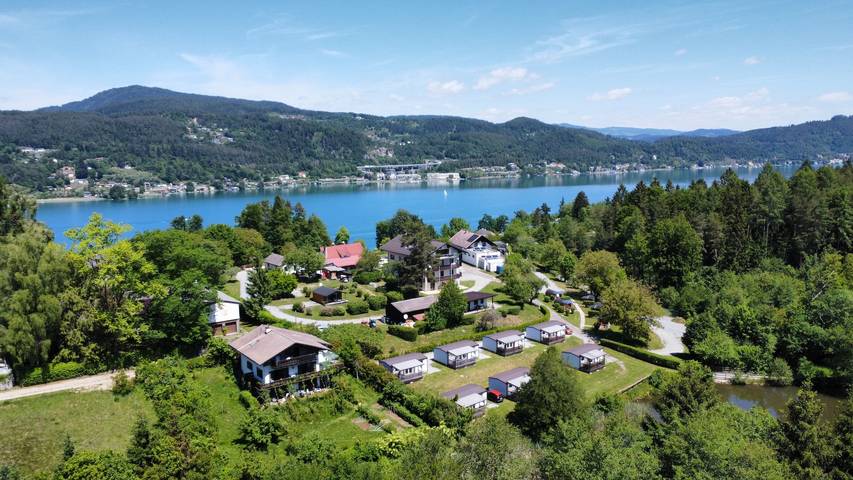 Ferienhaus für 6 Personen, mit Balkon/Terrasse und Terrasse sowie Garten