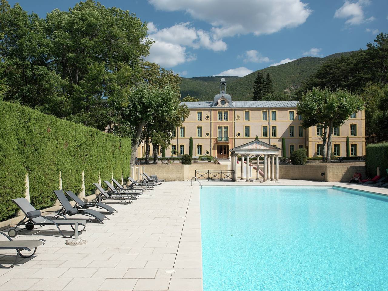 Appartement entier, Appartement à Rhone Alpes proche ski in Montbrun-les-Bains, Région de nyons