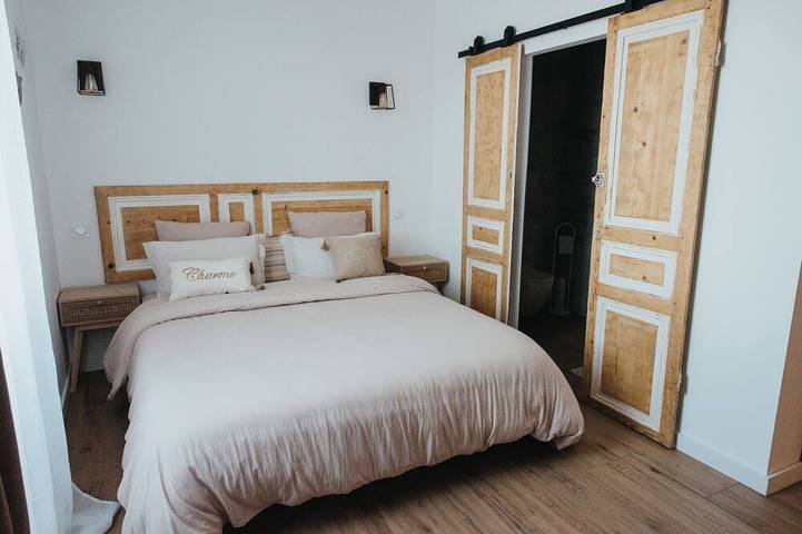 Location de vacances pour 15 personnes, avec terrasse à Chindrieux - 2