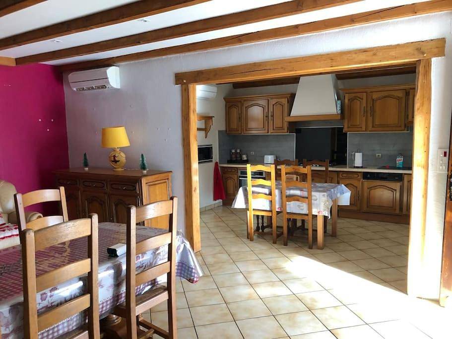 Five-Bedroom House in Oradour, Région de Saint-Flour