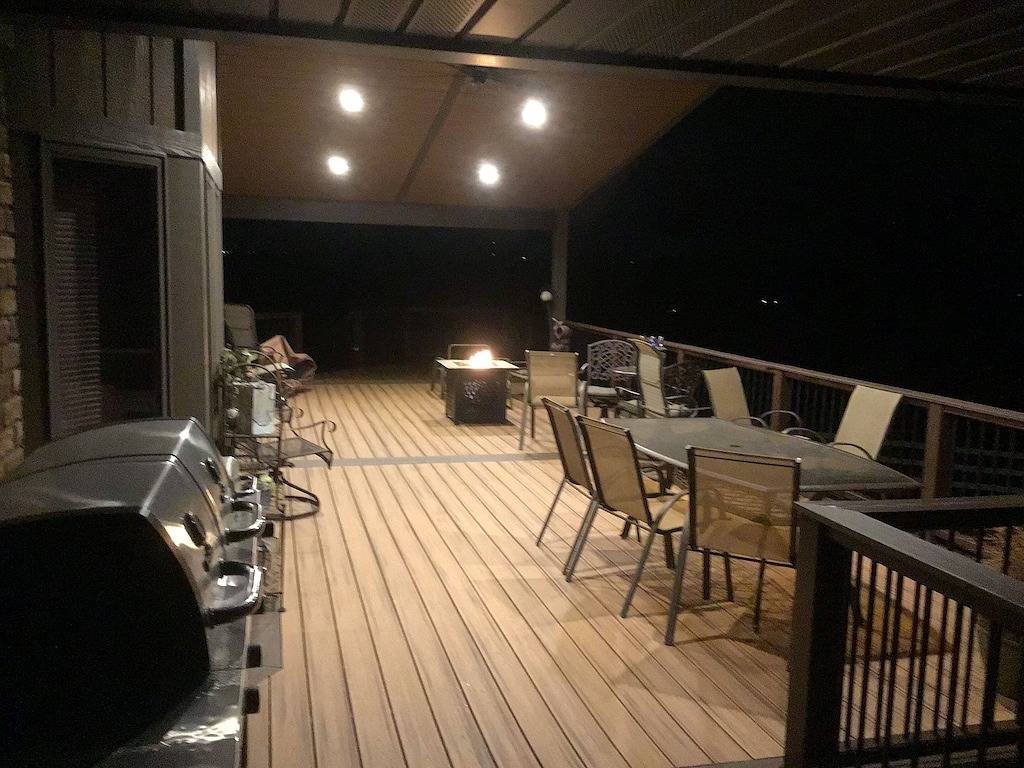 Atemberaubender Ausblick, 2 Küchen, Naturlehrpfade, bewirtschafteter Bauernhof in Holmes County