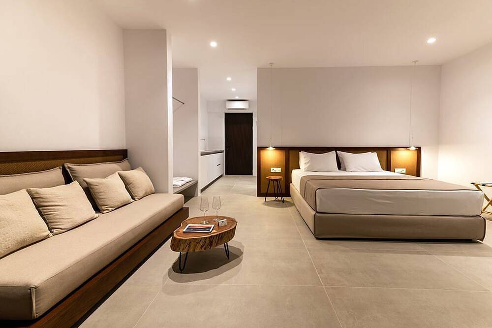 Ganze Wohnung, Neritha Suite, Divine Sea Views, Private Pool, Furnished Terrace, Milos in Milos