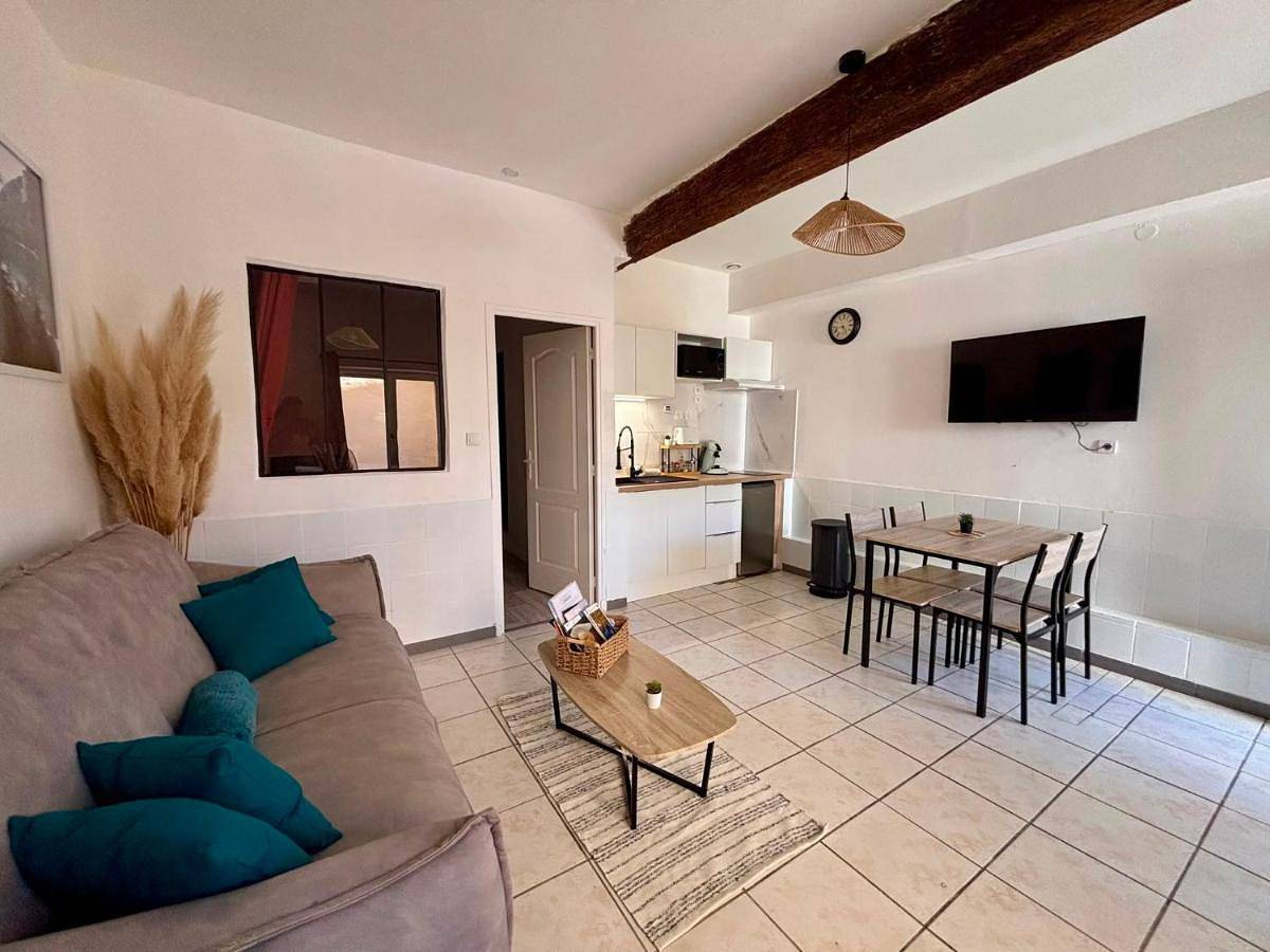 Appartement entier, Chez Mel et Garry in Villedaigne, Côte méditerranéenne (France)