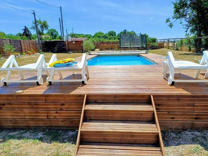 Maison de vacances pour 8 personnes, avec Jacuzzi et Terrasse ainsi que Jardin et Piscine