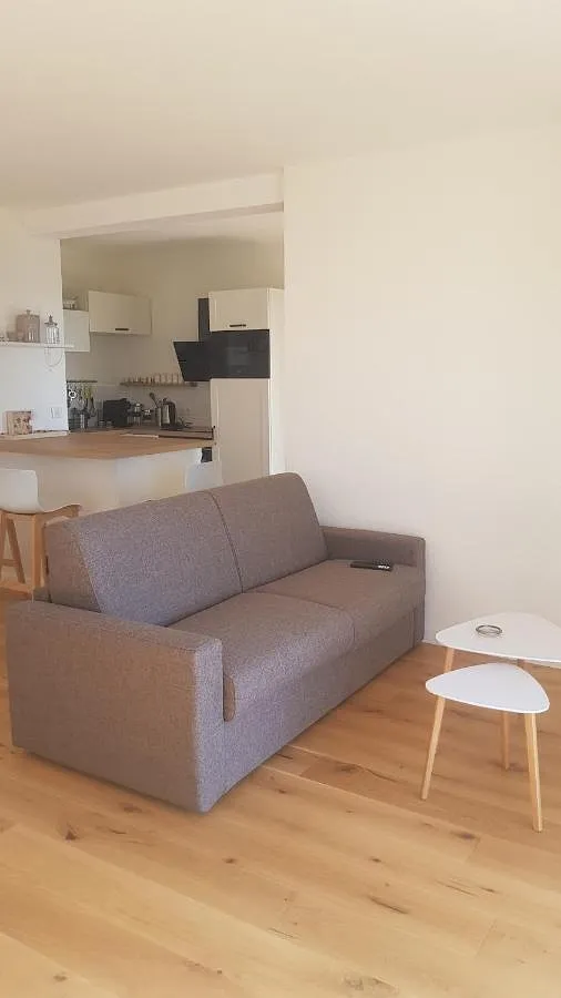 Apartamento de vacaciones para 3 personas, con vistas además de vistas al lago y terraza - 1