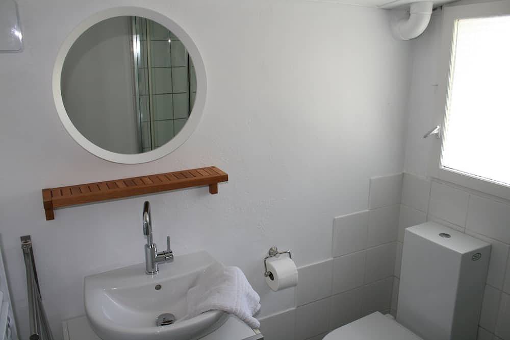 Maisonnette proche de l’océan – Draps, serviettes et ménage inclus in Saint-Palais-sur-Mer, Côte de Beauté