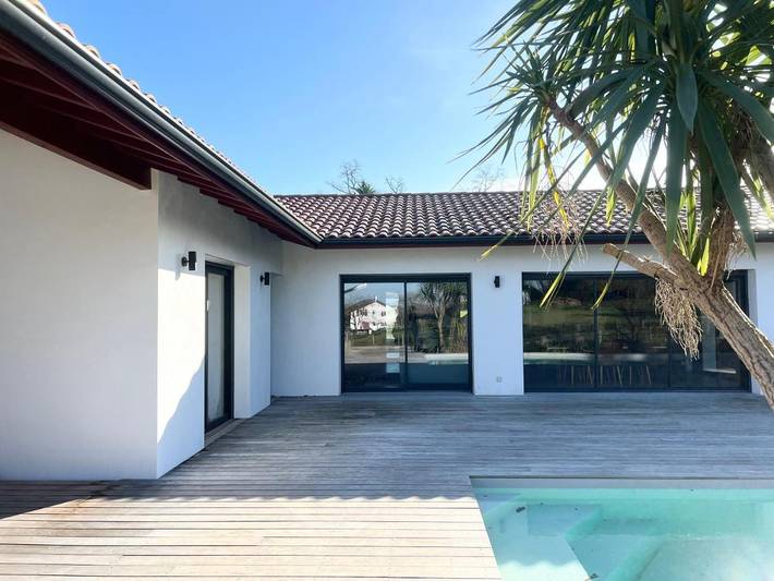 Chalet para 7 personas, con jardín y piscina - 1
