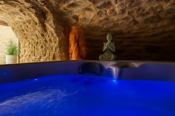 Chambre d’hôte pour 3 personnes, avec vue ainsi que sauna et terrasse, animaux acceptés à Fontarèches