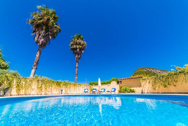 Casa rural para 6 personas, con terraza y jardín en Pollença