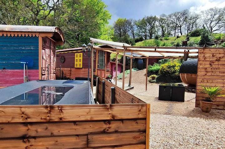 Location de vacances pour 2 personnes, avec jardin ainsi que sauna et terrasse à Montjoie-en-Couserans - 3