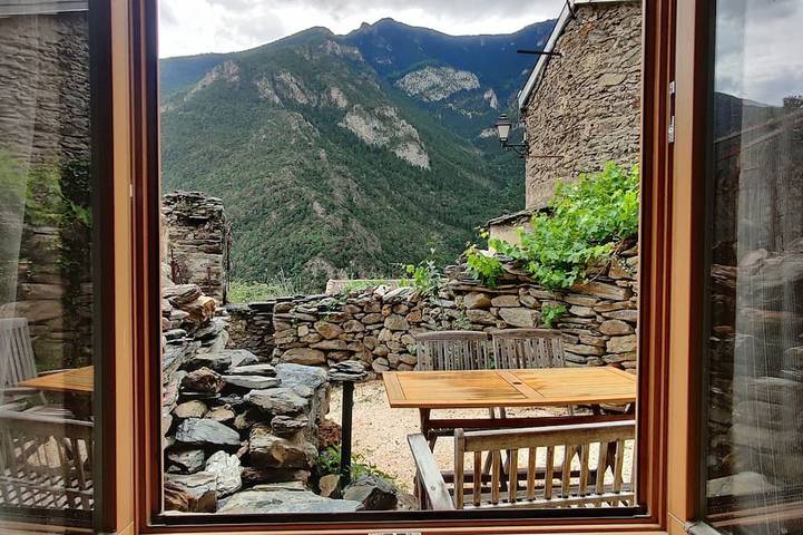 Gîte pour 2 personnes, avec terrasse à Nohèdes