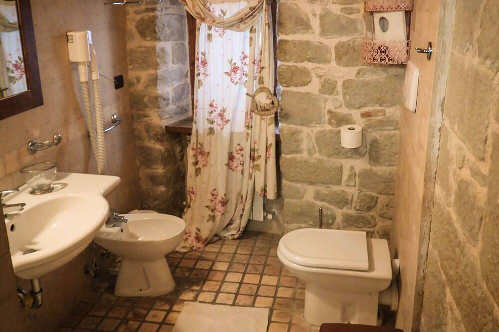 Casa di Campagna a Forcella con 2 camere da letto e 5 posti letto in Roccafluvione, Parco nazionale dei Monti Sibillini