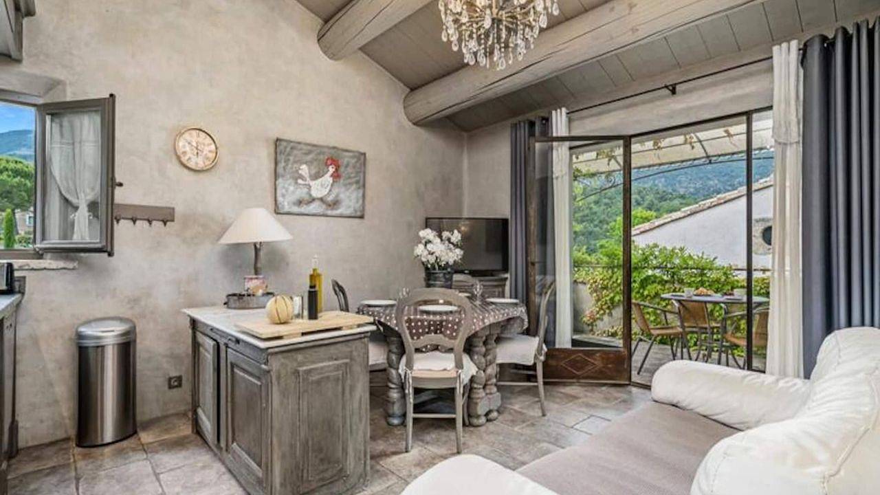 Ganze Ferienwohnung, Ferienwohnung für 4 Personen (58 m²) in Commune d'Oppède in Oppède, Regionaler Naturpark Luberon