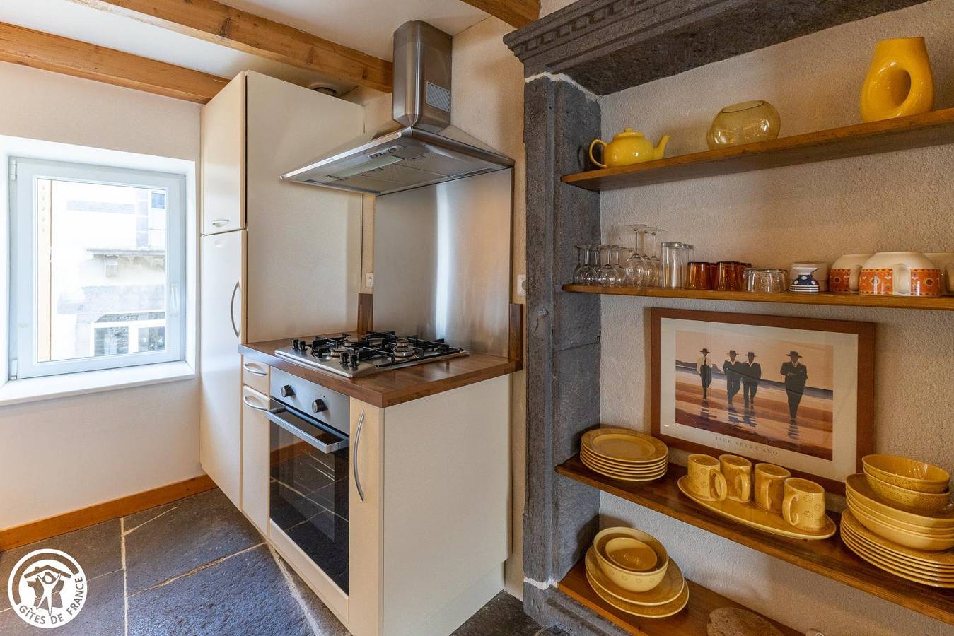 Le Rossignol in Charbonnières-les-Varennes, Parque Natural Regional Volcans d'Auvergne