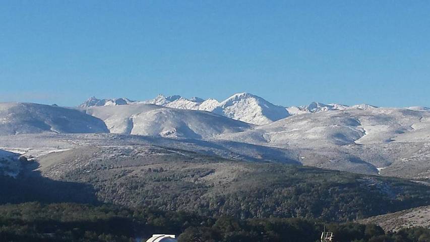 Casa rural para 3 personas, con jardín y vistas, Se admiten mascotas en Sierra de Gredos