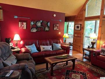 Log Cabin for 8 People in Sevier County, Photo 2