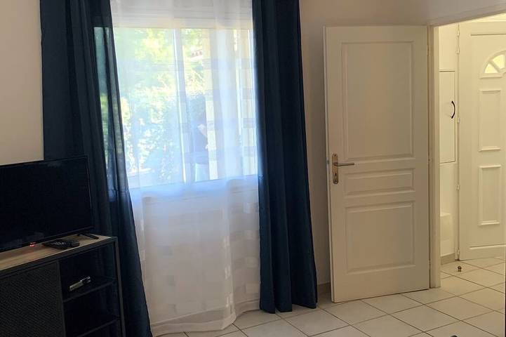 Gîte pour 4 personnes, avec terrasse dans Plage Cala Rossa - 4