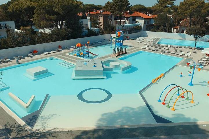 Camping für 5 Personen, mit Pool in Lido di Spina