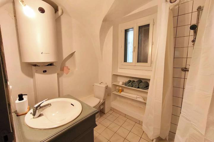 Appartement entier, Appartement atypique et central a Fontaine de Vaucluse in Fontaine-de-Vaucluse, Vaucluse