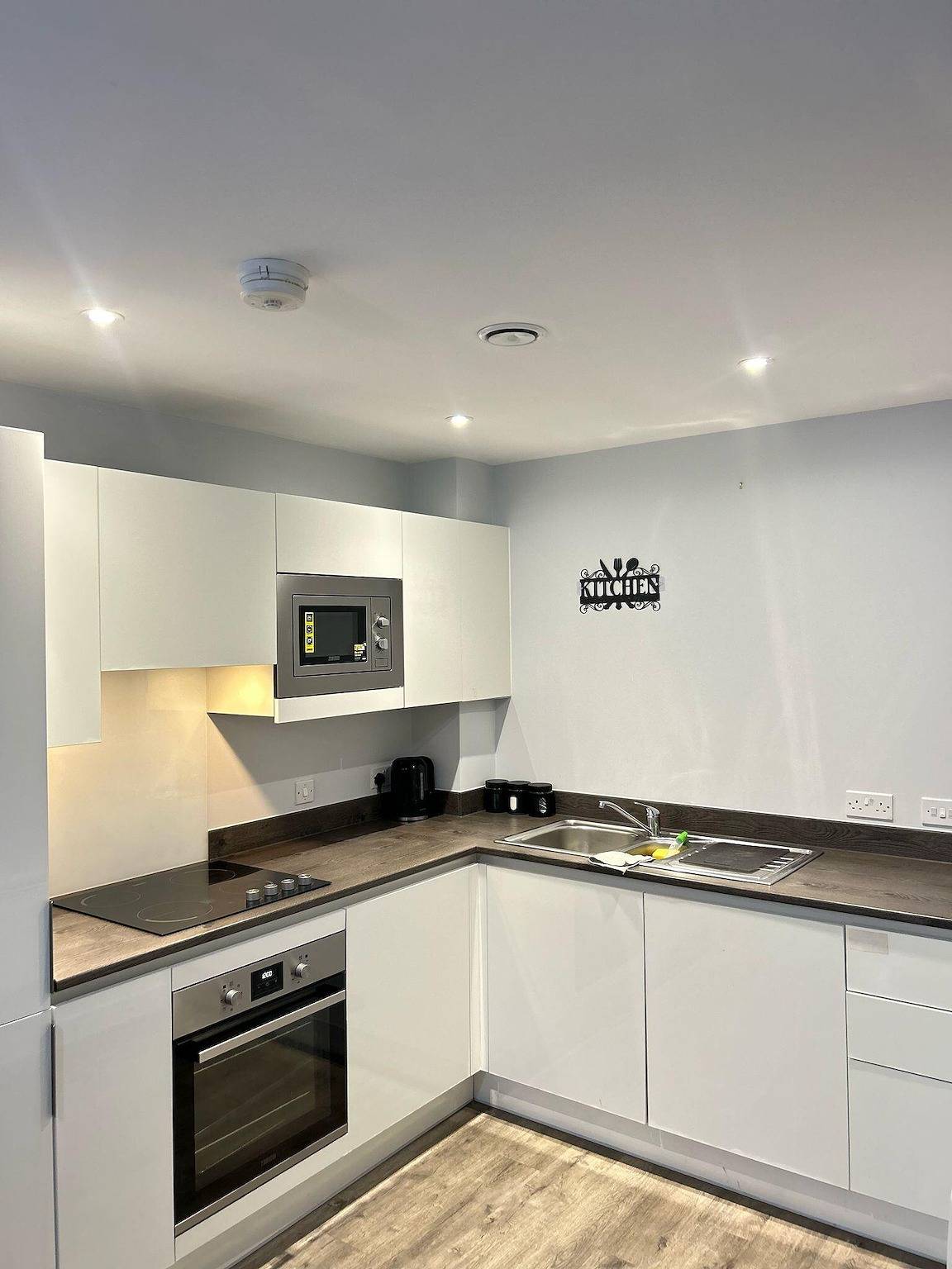 Ganze Ferienwohnung, 2Br-Sleeps4-Citycentre-Parking-Rooftop in Birmingham, Birmingham und Umgebung