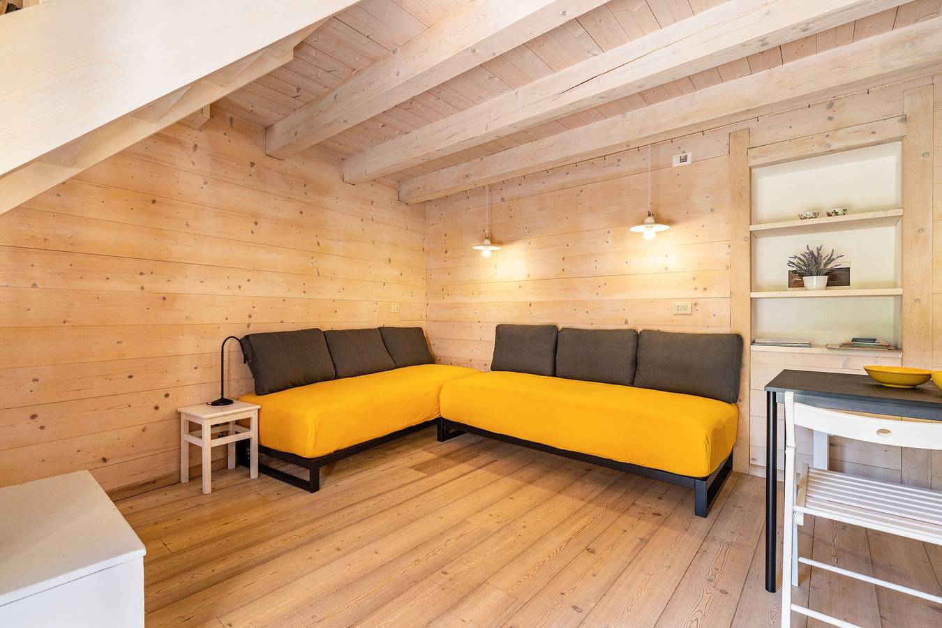 Chalet 'Wunderchalet' con vista sulle montagne, terreno privato, terrazza in Valdaone, Alpi dell'Adamello e della Presanella