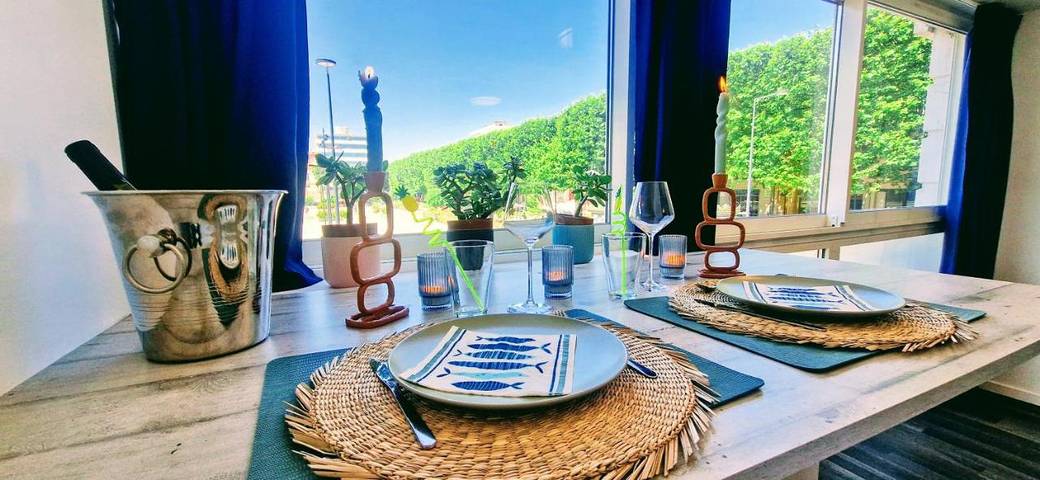 Gîte pour 2 personnes, avec vue dans Theatre Moliere Scene Nationale - 4