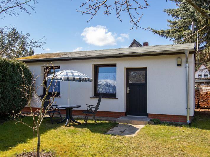 Ferienhaus für 2 Personen, mit Garten in Freest