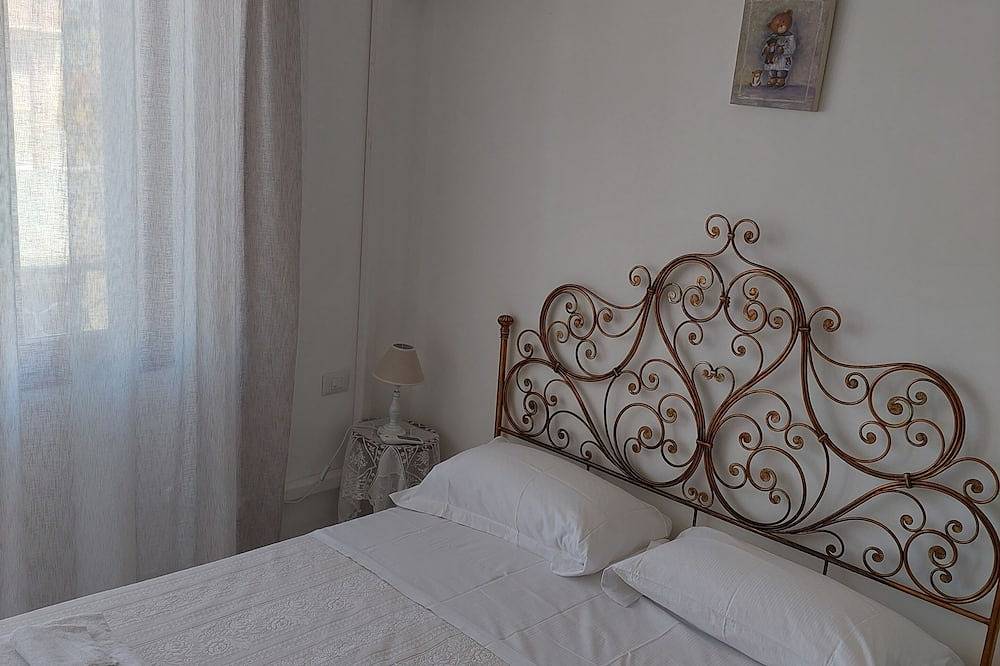 Apartamento entero, Domus Dejanas 180sqm apartamento en el centro de Quartu Sant'Elena in Quartu Sant'Elena, Campidano