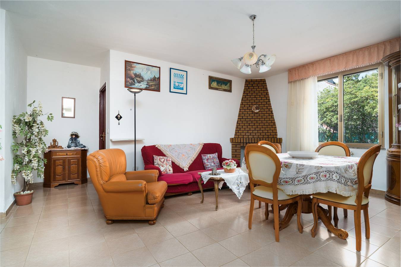 Casa vacanze 'Casa Monica' con terrazza e giardino in comune in Posada, Provincia di Nuoro