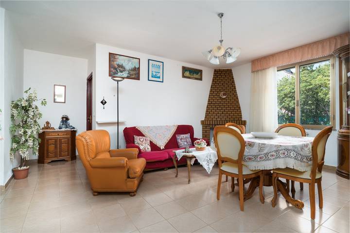 Casa vacanze 'Casa Monica' con terrazza e giardino in comune in Posada, Provincia di Nuoro