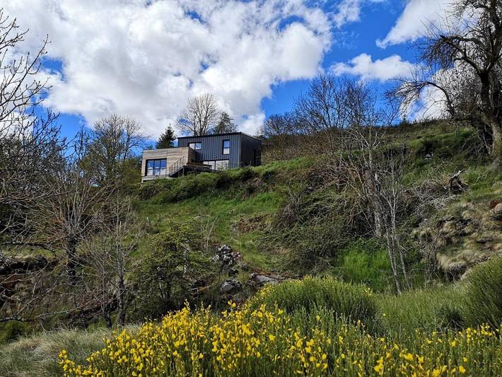 Location de vacances pour 11 personnes, avec Balcon et Jacuzzi ainsi que Terrasse et Jardin à Arlempdes