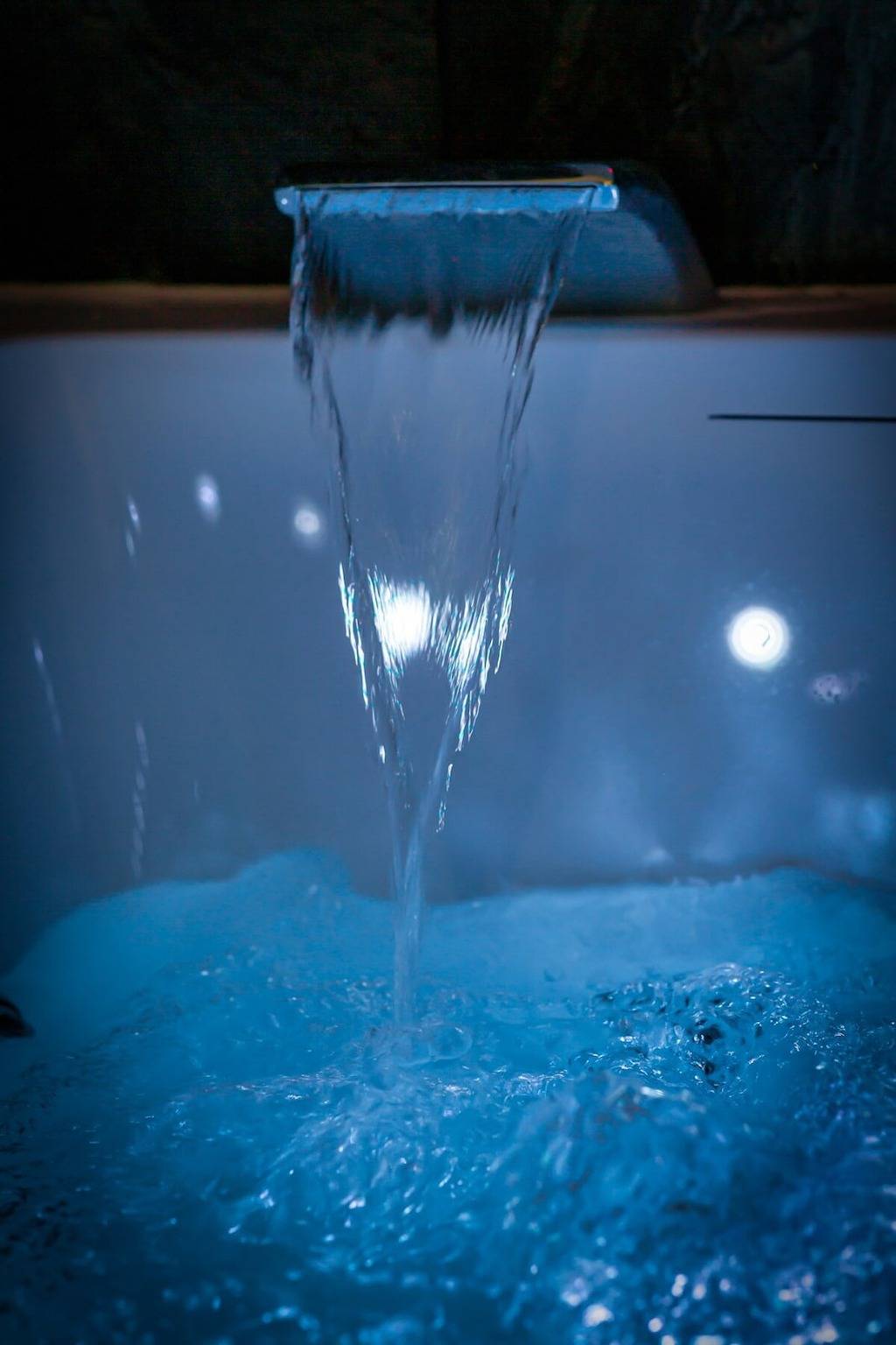 Studio entier, Love Room : le logement idéal pour un séjour en amoureux, cosy et intimiste in Sotteville-lès-Rouen, Région de Rouen