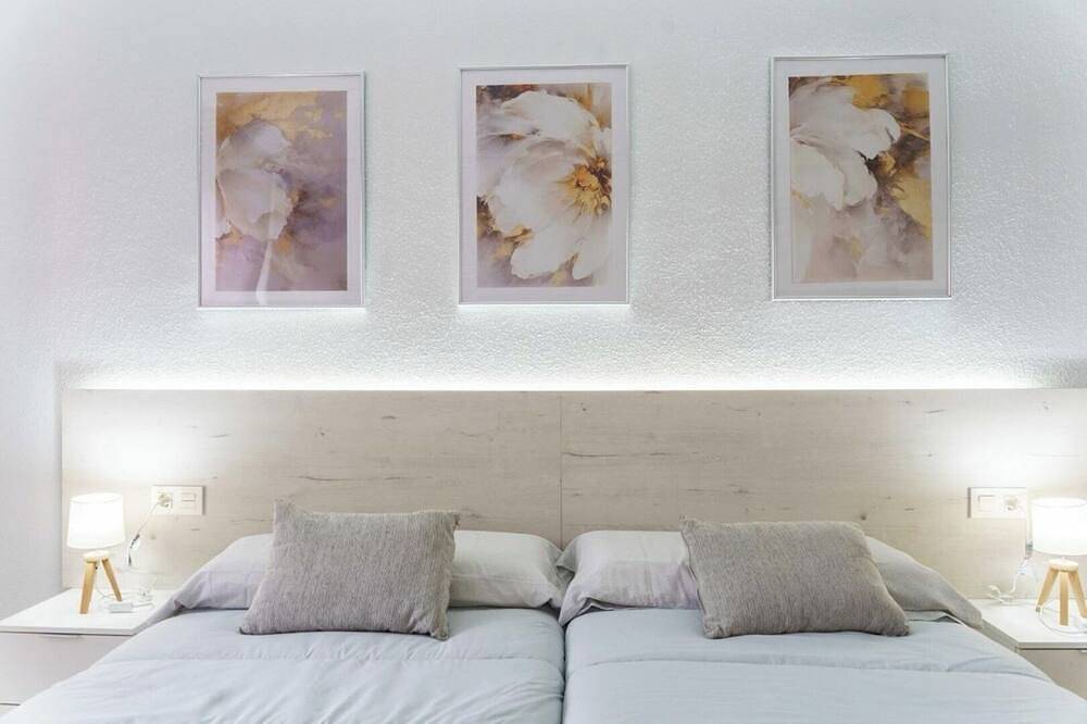 Entire apartment, Charming apartment 7 min from Salamanca by bebalmy in Santa Marta de Tormes, Salamanca Province
