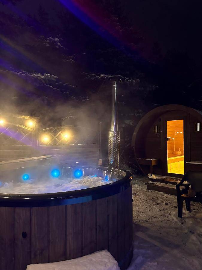 Dom dla 12 osób, z jacuzzi i sauna oraz ogród, zwierzęta dozwolone w Stężyca