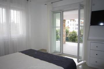 Villa pour 14 Personnes dans Antibes, Région de Cannes, Photo 2