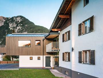 Ferienhaus für 10 Personen, mit Terrasse und Garten in Tirol