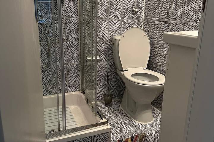 Ganze Wohnung, 1-Zimmer-Ferienwohnung mit Terrasse und Meerblick Novigrad in Novigradsko More, Zadar