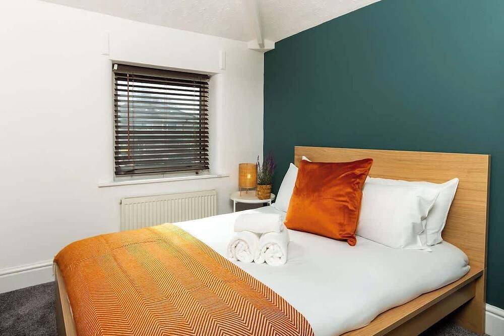 Stylish Comfort: 2Br Home in the heart of Wigan in Wigan, Greater Manchester