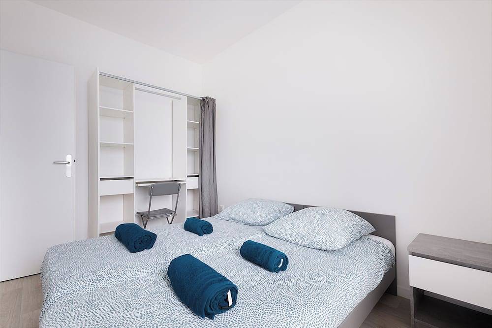 Ganze Wohnung, 20 min to Central Paris - Stade de France at foot -4 bdrs-8 Beds– garage-rooftop in Saint-Denis, Seine-Saint-Denis