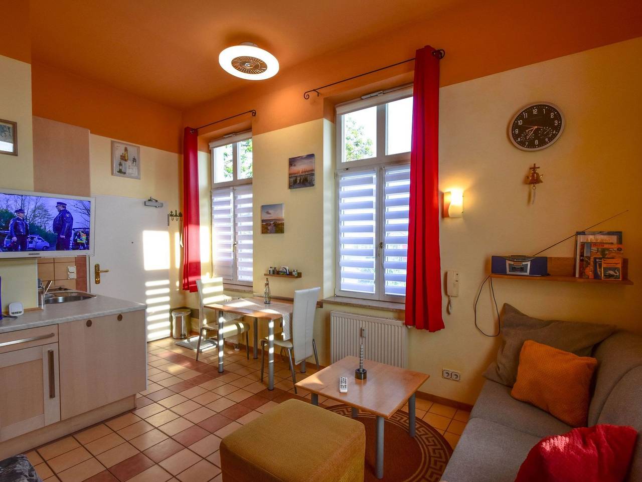 Ganze Ferienwohnung, Ferienwohnung Lehrer Lämpel Nr. 1 - nur 5 Minuten zum Strand in Ostseebad Glowe, Glowe