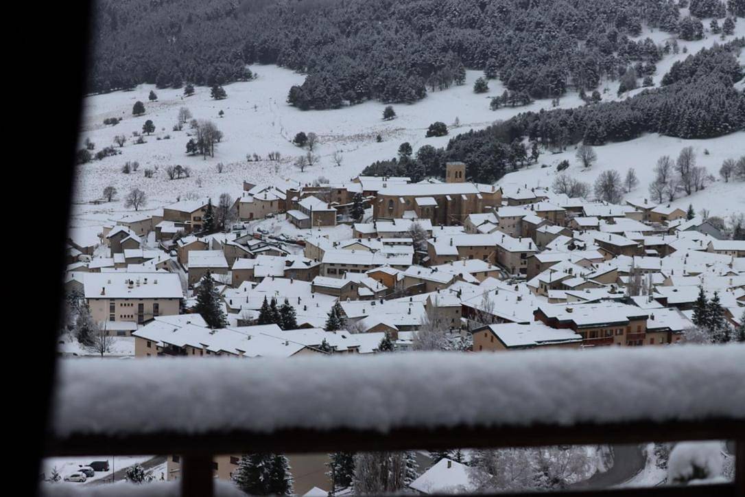 Chalet vue imprenable sur lac et pistes in Les Angles, Parc naturel régional des Pyrénées catalanes