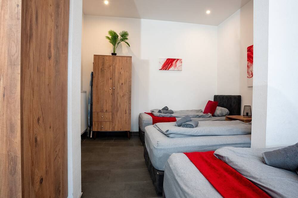 Ganze Wohnung, Serviceroom24 - Apartment 3 in Recklinghausen Hoch Wlan - Tv - 24-7 Check-in in Recklinghausen, Kreis Recklinghausen