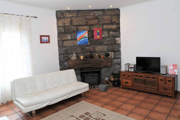 Location de vacances pour 6 personnes, avec terrasse et jardin dans São Miguel - 4