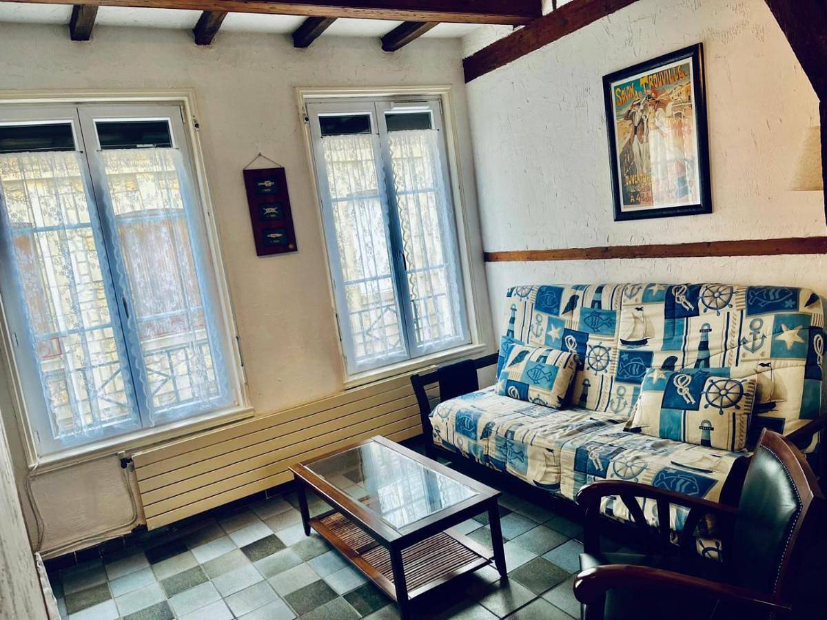 Three-Bedroom House in Trouville-sur-Mer, Région de Lisieux