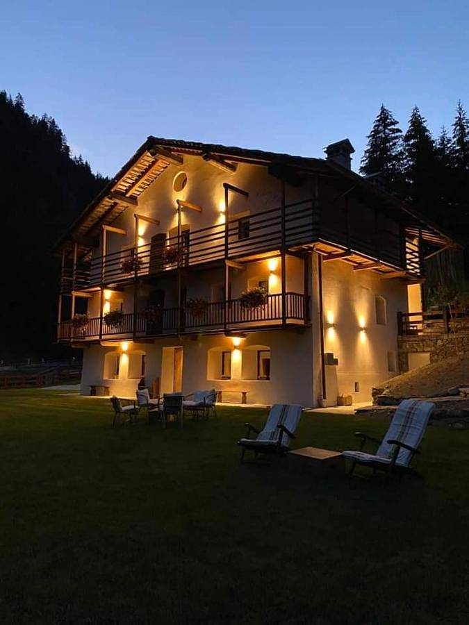 B&b per 3 persone, con Terrazza e Giardino nonché Panorama a Comune di Gressoney-Saint-Jean