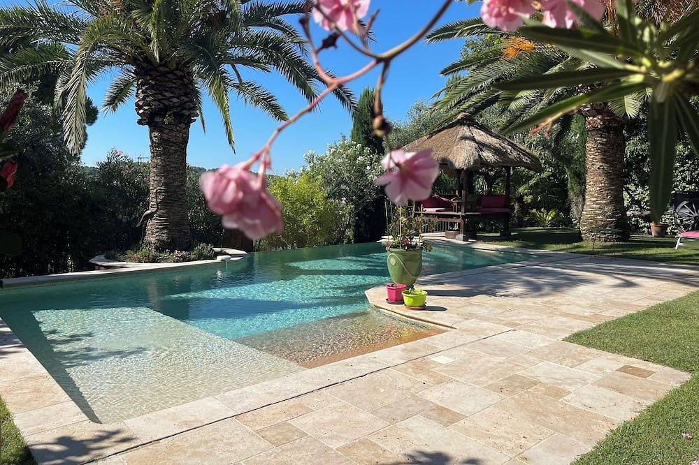 Splendid Villa With Air Co With Heated Swimming Pool in Draguignan, Draguignan region