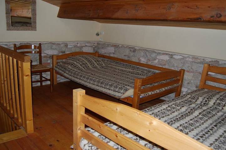 Gîte pour 4 personnes, avec piscine ainsi que terrasse et jardin, animaux acceptés à Cadalen - 2